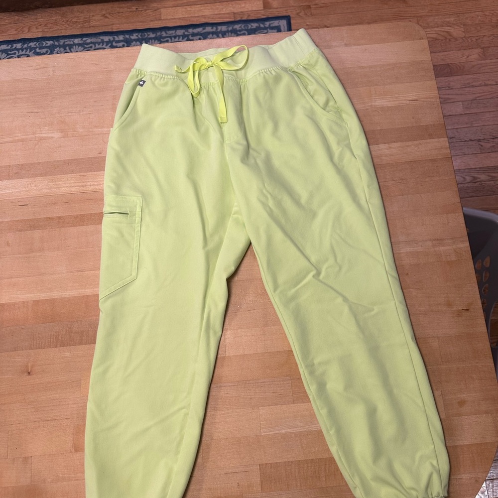 Figs Sea Mist Zamora joggers small petite